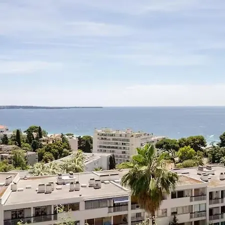 A Couper Le Souffle - La Croix Des Gardes Cannes