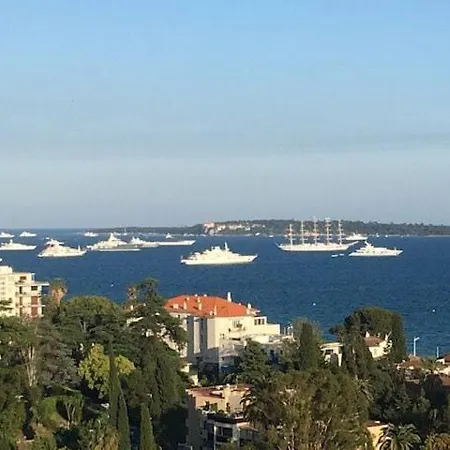 A Couper Le Souffle - La Croix Des Gardes * Cannes
